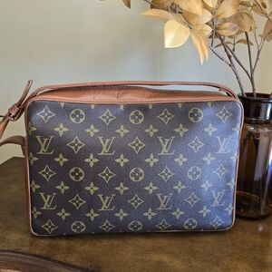 Louis Vuitton Sac Bandouliere shoulder bag
